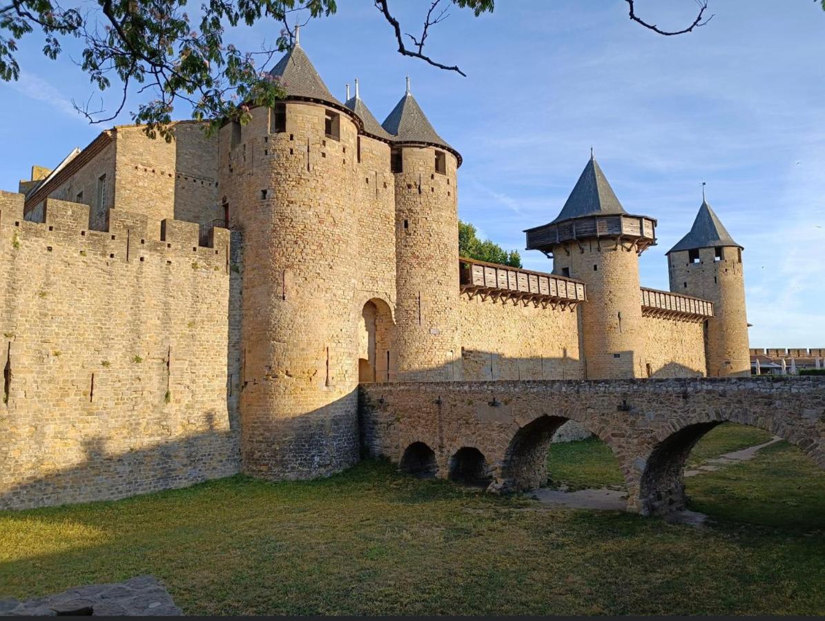 L'Oliveras Pezens Экстерьер фото